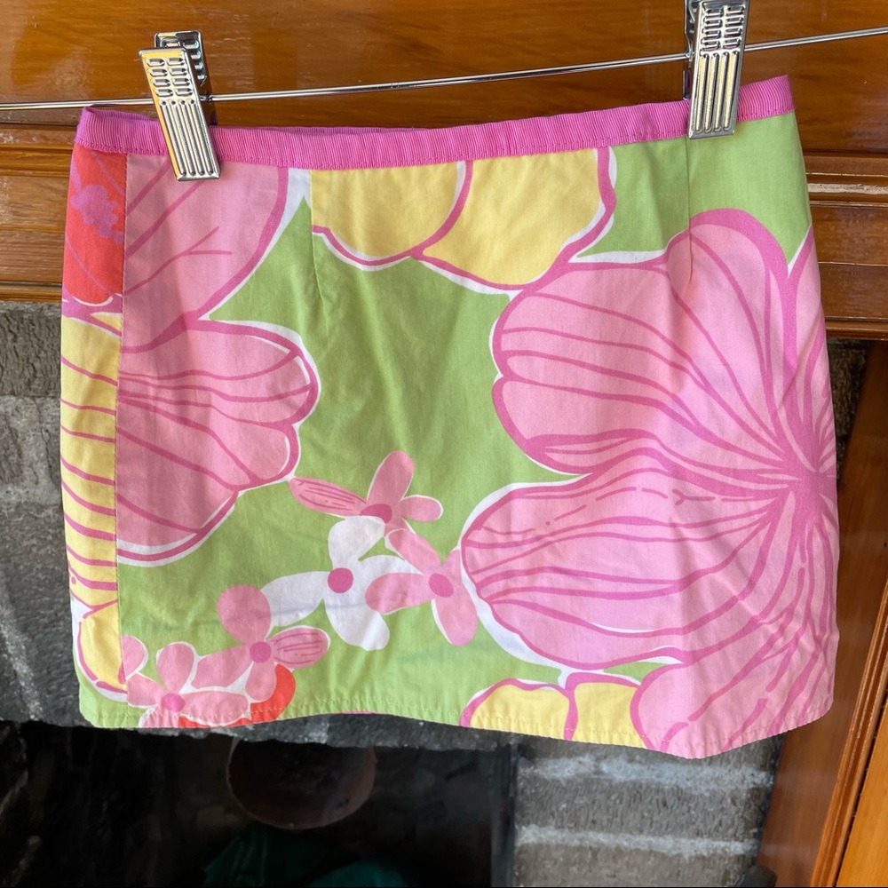 Lilly Pulitzer girls floral reversible button wrap skirt size 5 adorable!